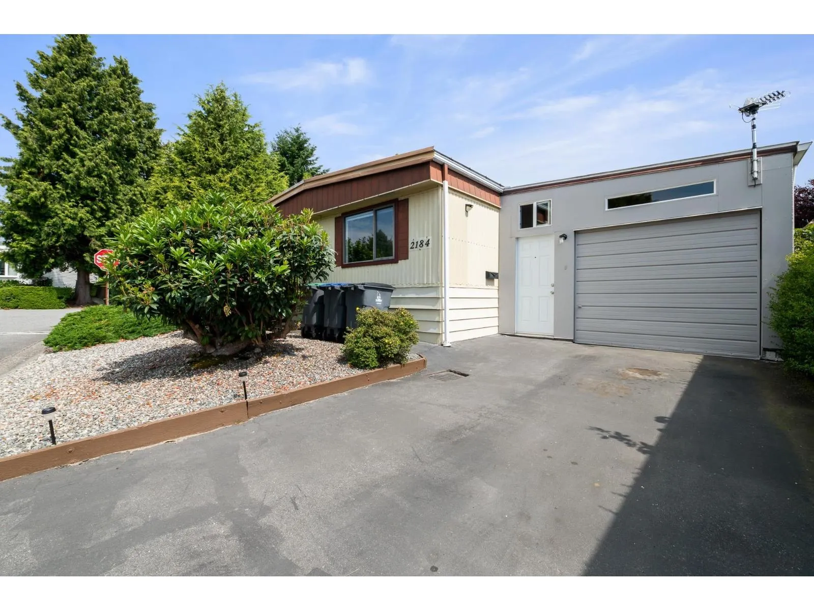 2184 CUMBRIA DRIVE