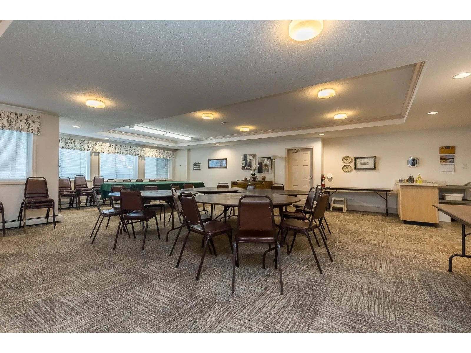 106 2491 GLADWIN ROAD
