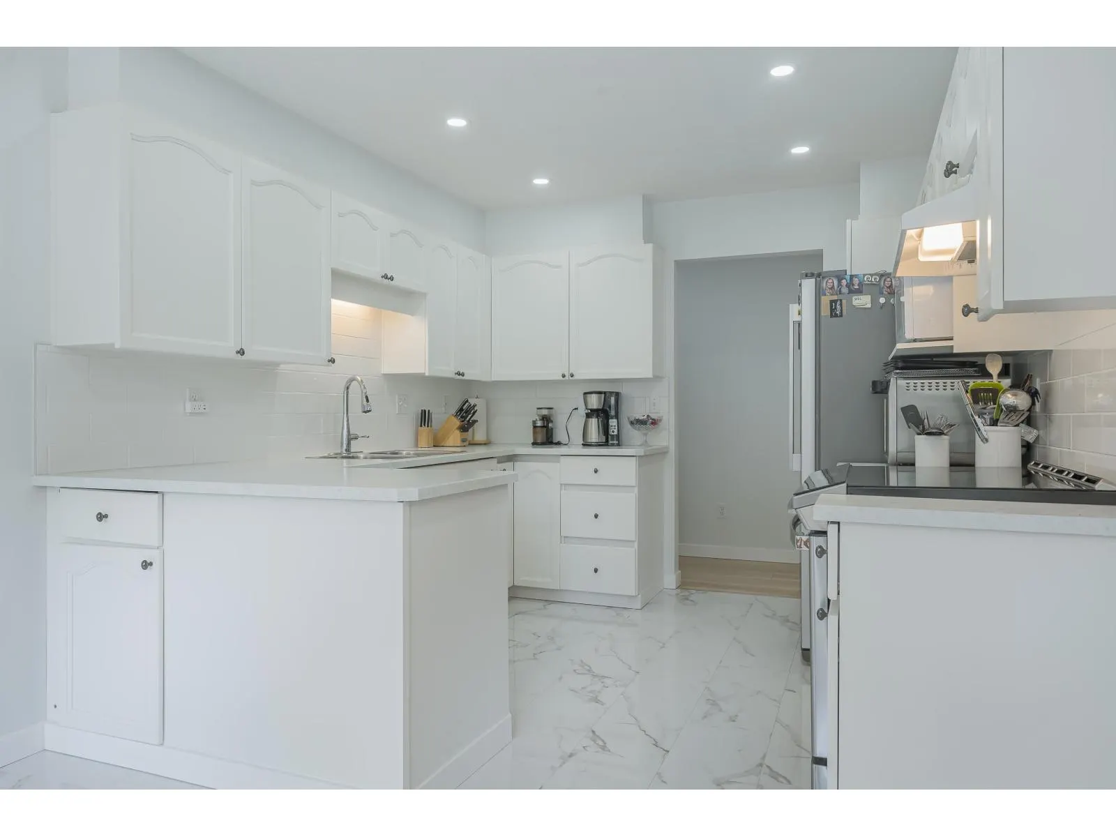 106 2491 GLADWIN ROAD