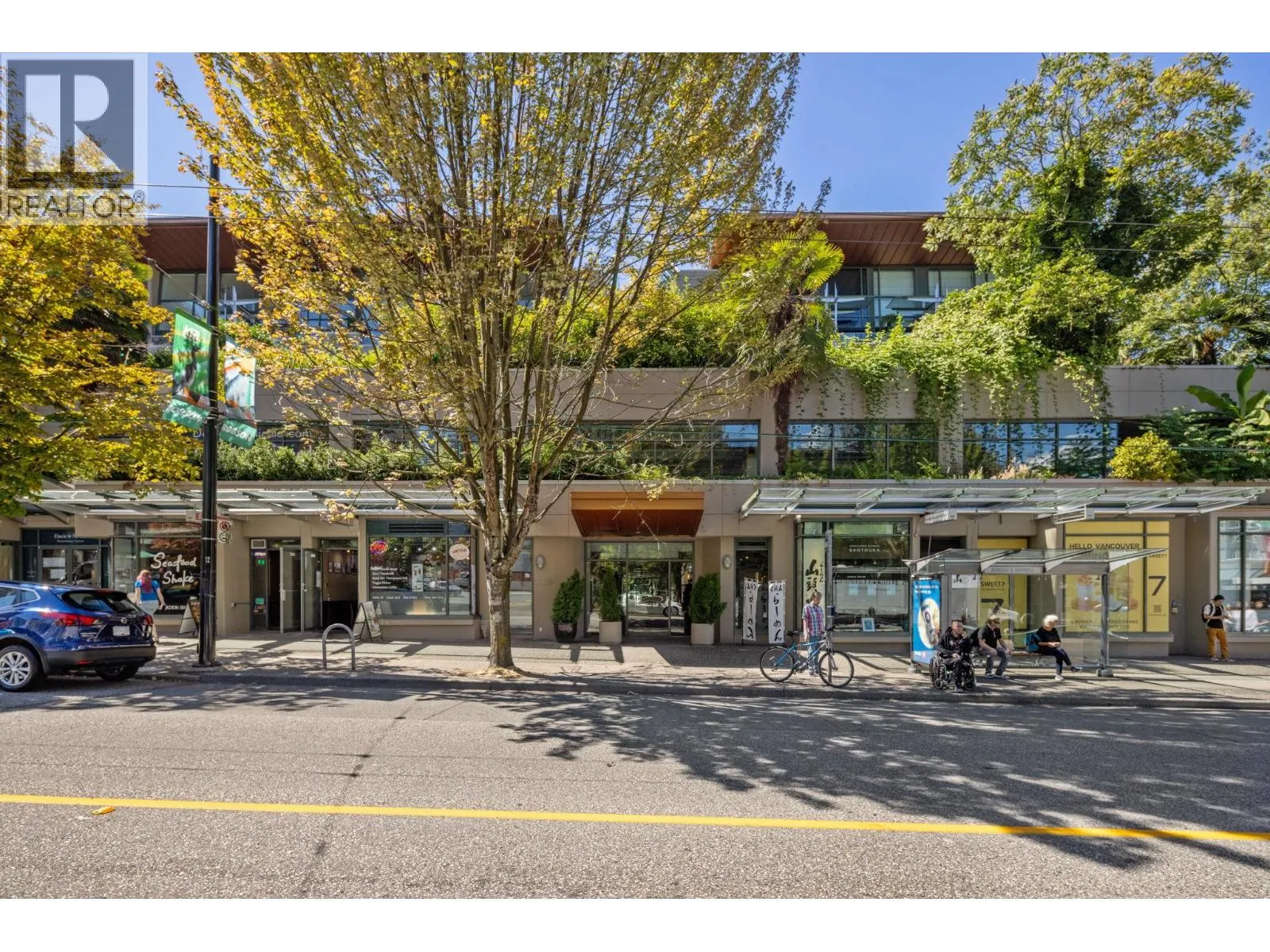 PH7 1688 ROBSON STREET