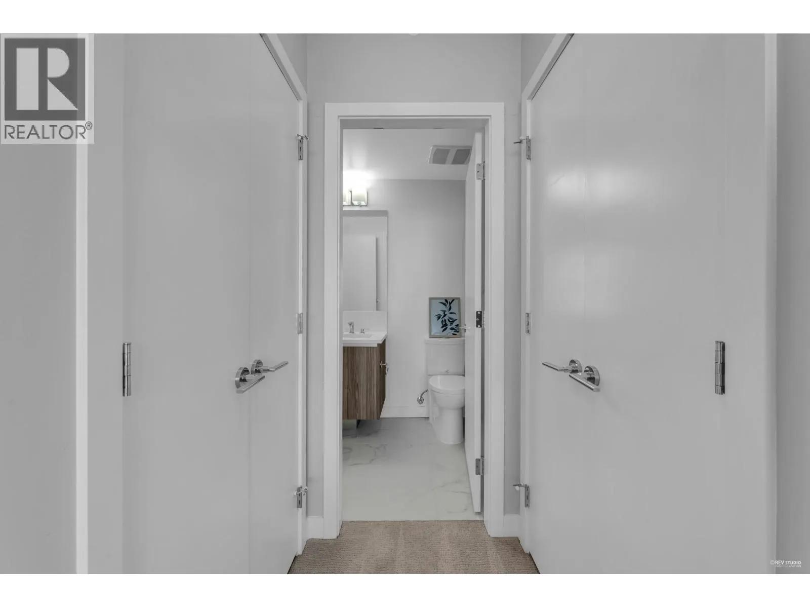 3002 4900 LENNOX LANE