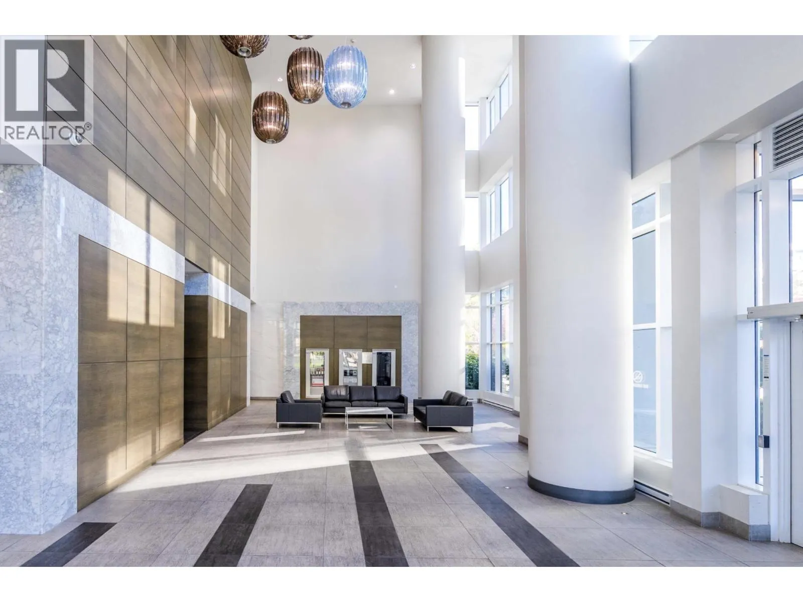 3002 4900 LENNOX LANE