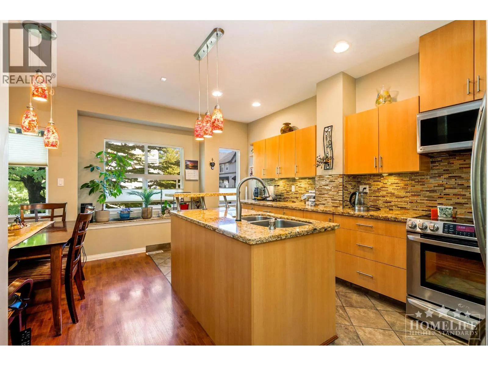 64 1055 RIVERWOOD GATE