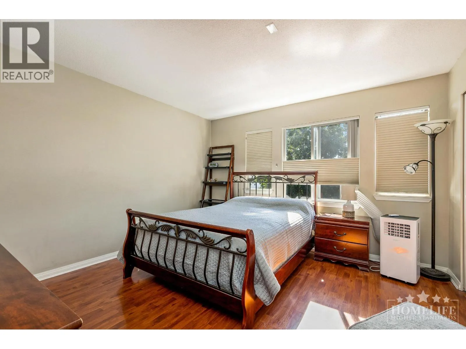 64 1055 RIVERWOOD GATE