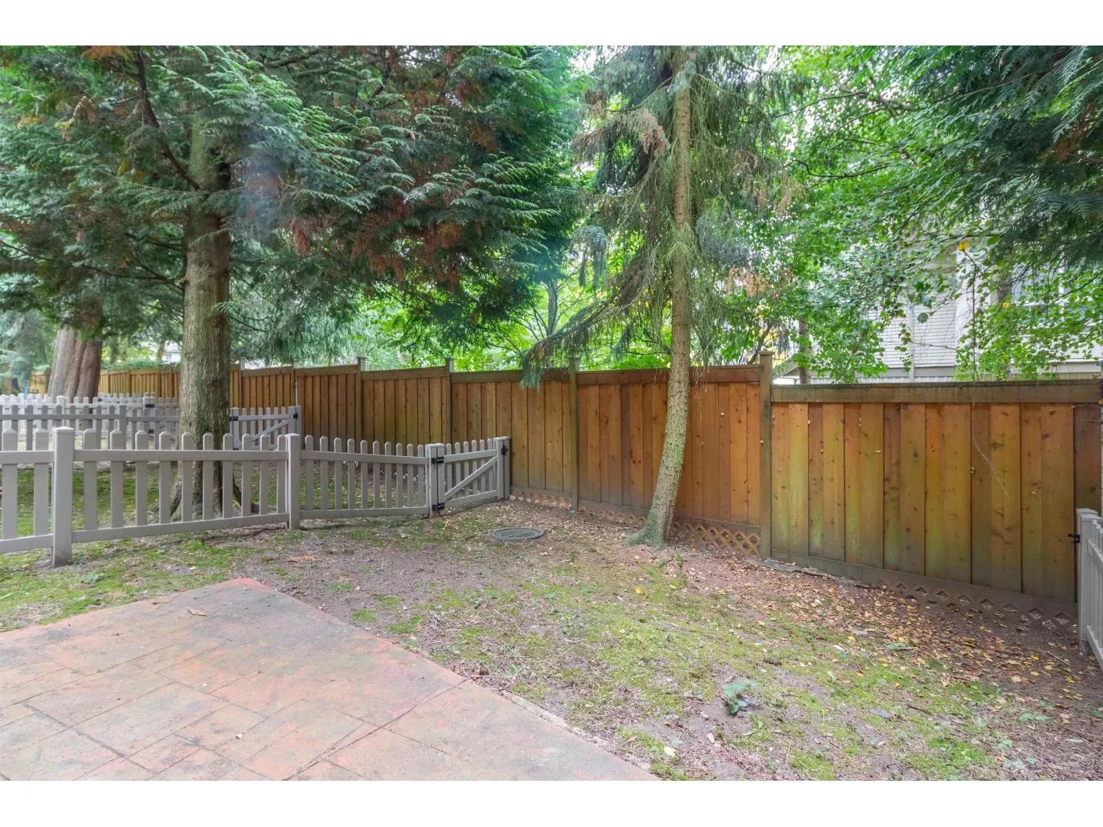 89 12778 66 AVENUE