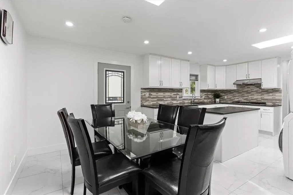 6755 LORNE DRIVE|Sardis South