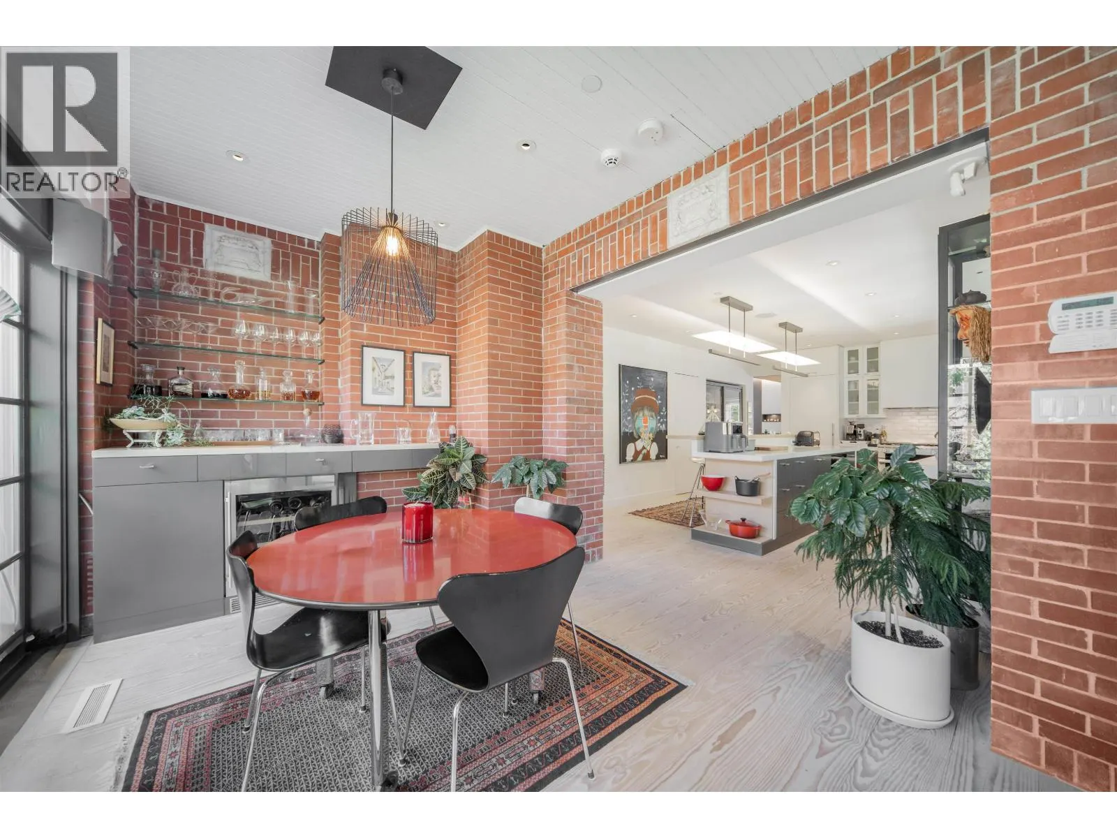1501 ATLAS LANE
