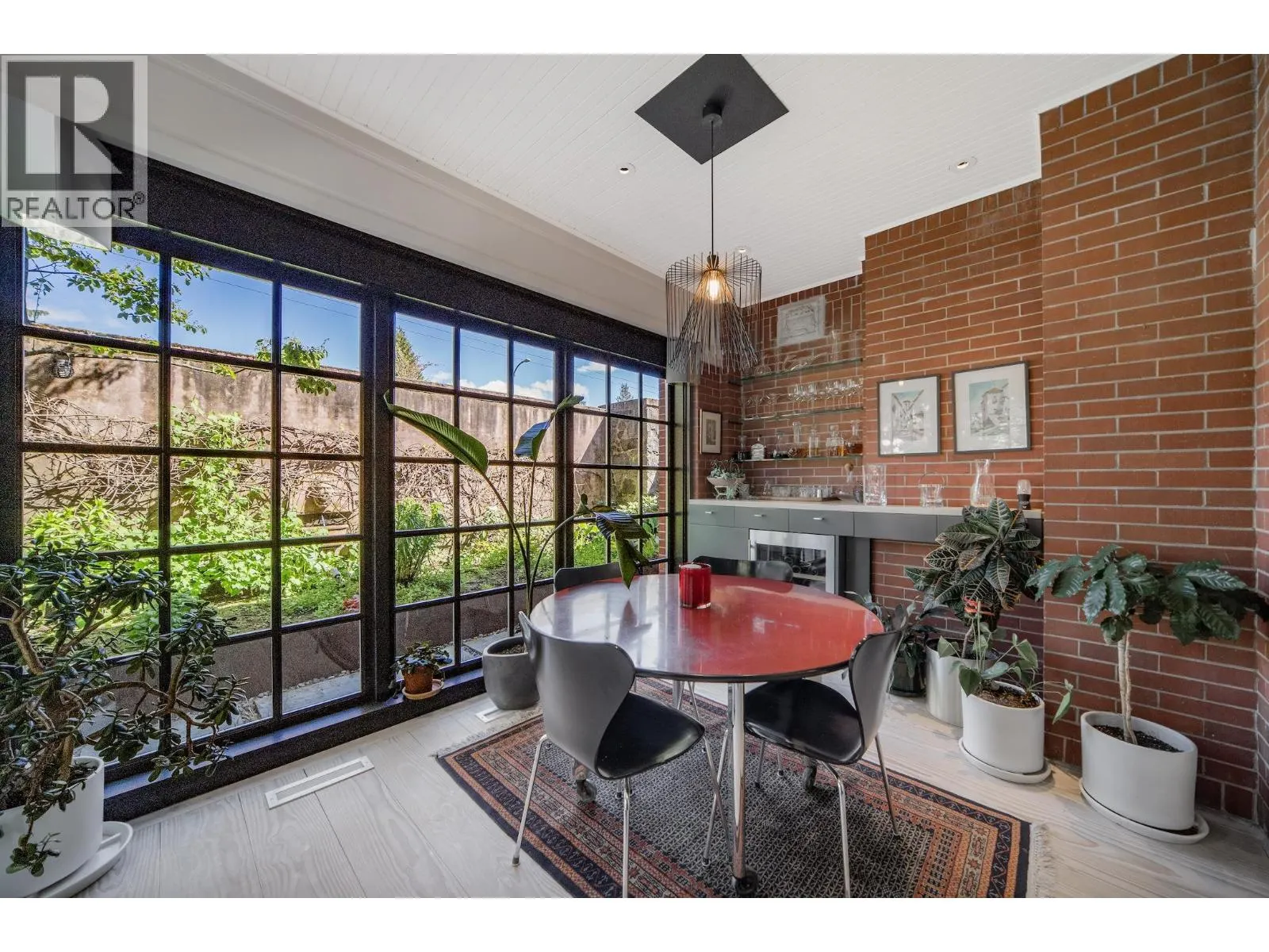 1501 ATLAS LANE