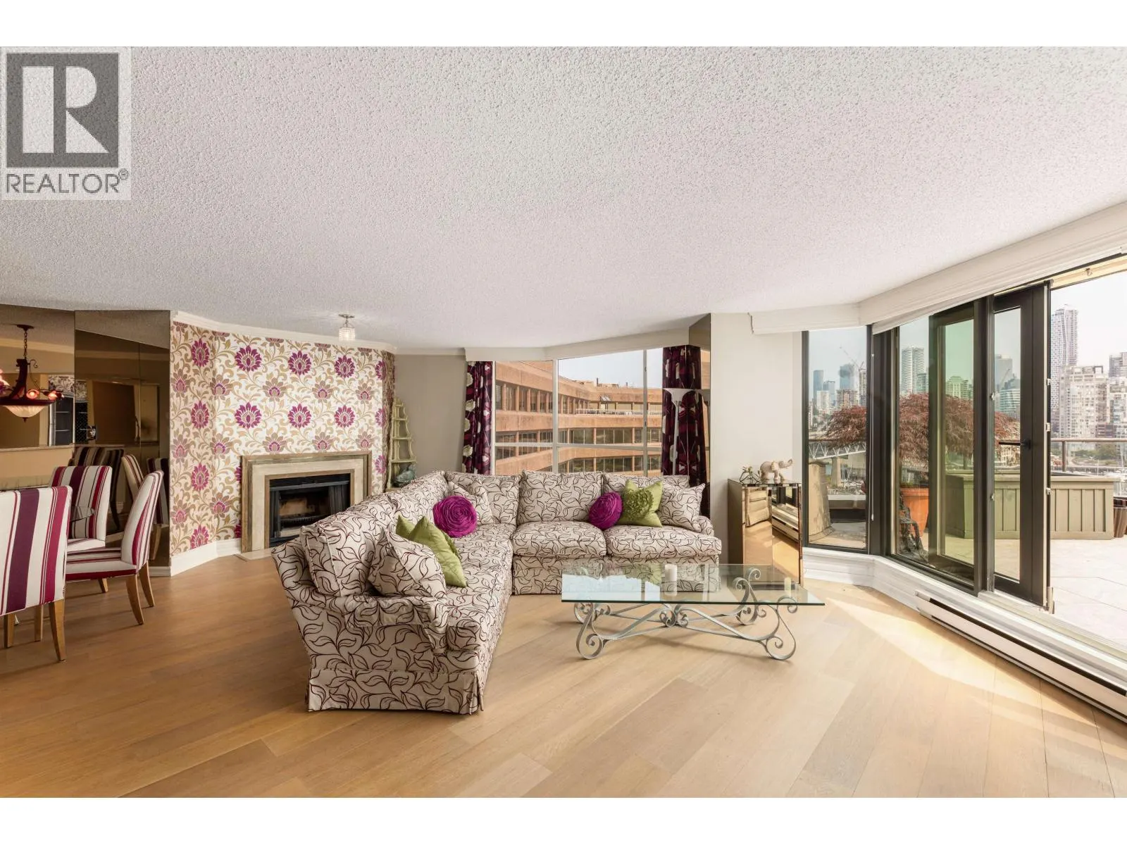 1009 1450 PENNYFARTHING DRIVE