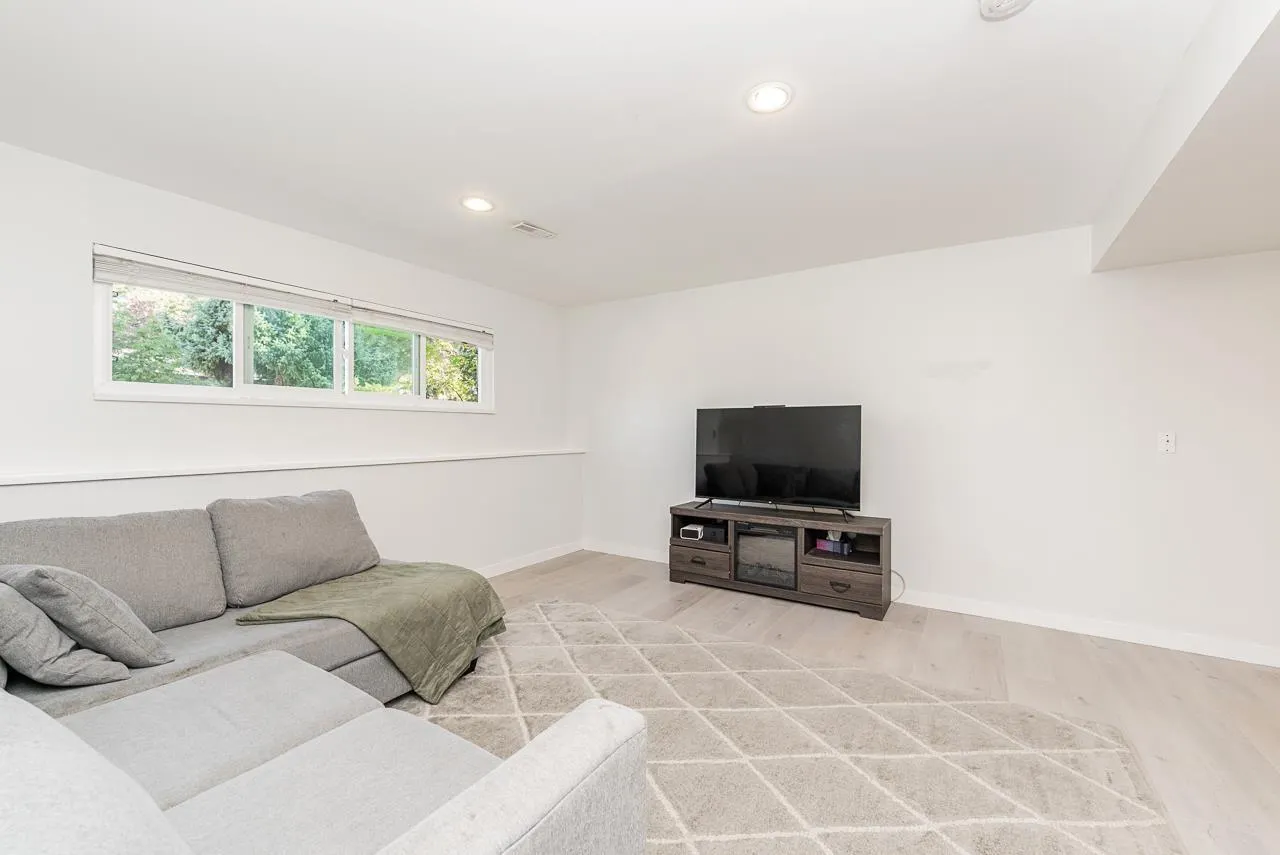 20476 TELEGRAPH TRAIL