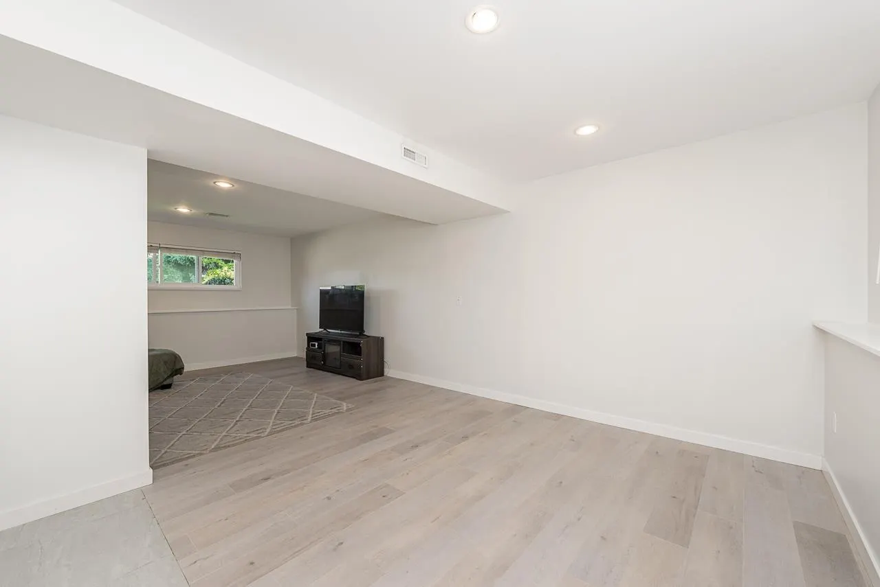 20476 TELEGRAPH TRAIL