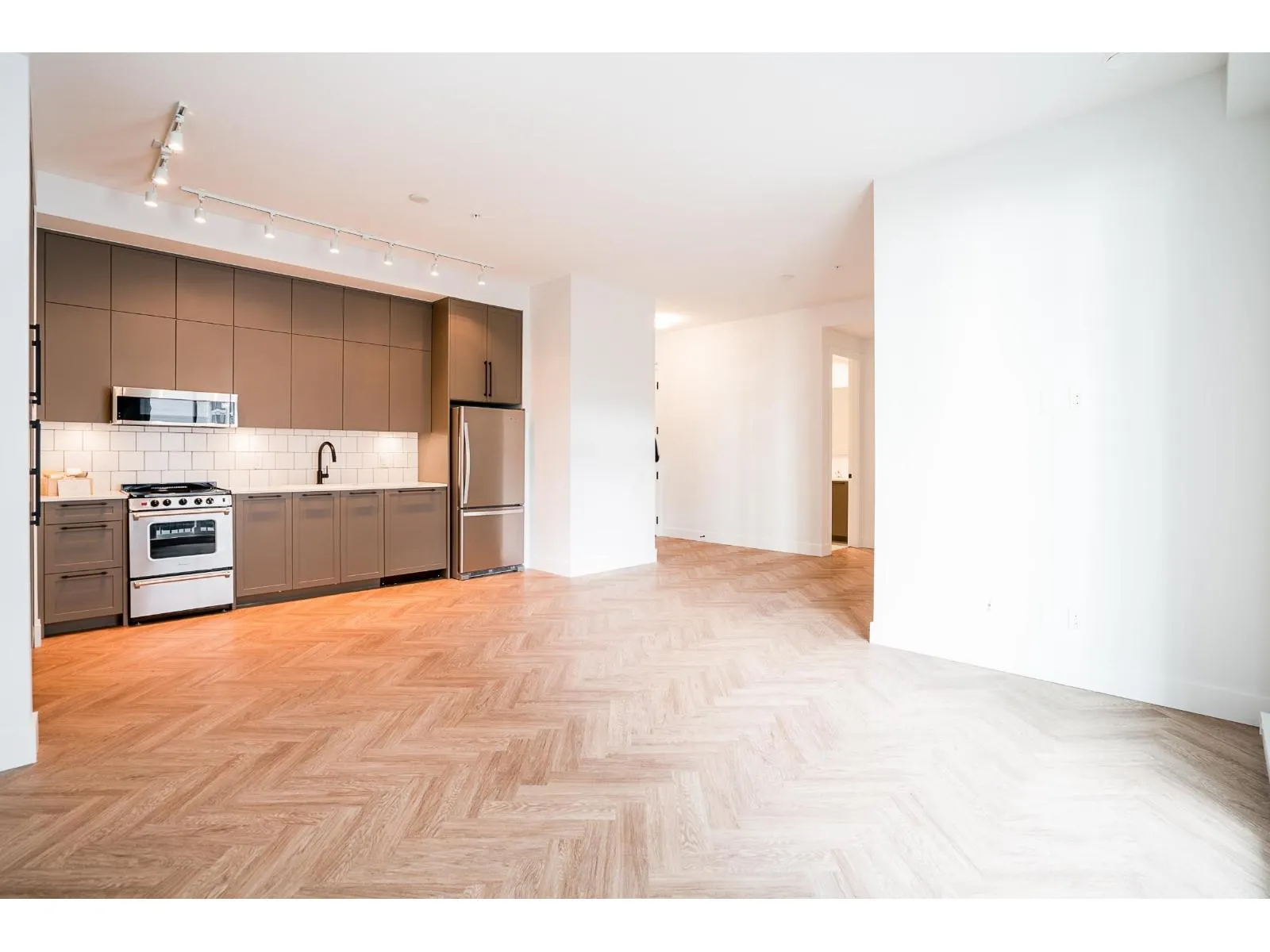 201 13929 105 BOULEVARD