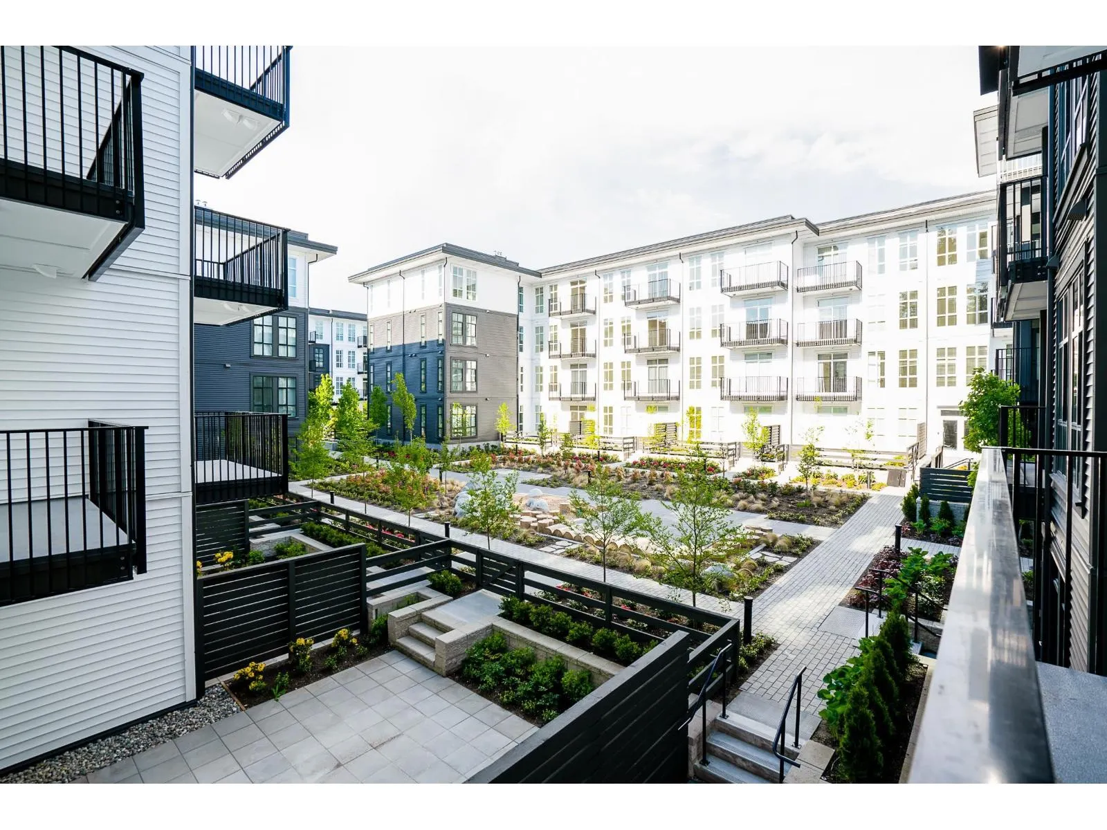 201 13929 105 BOULEVARD