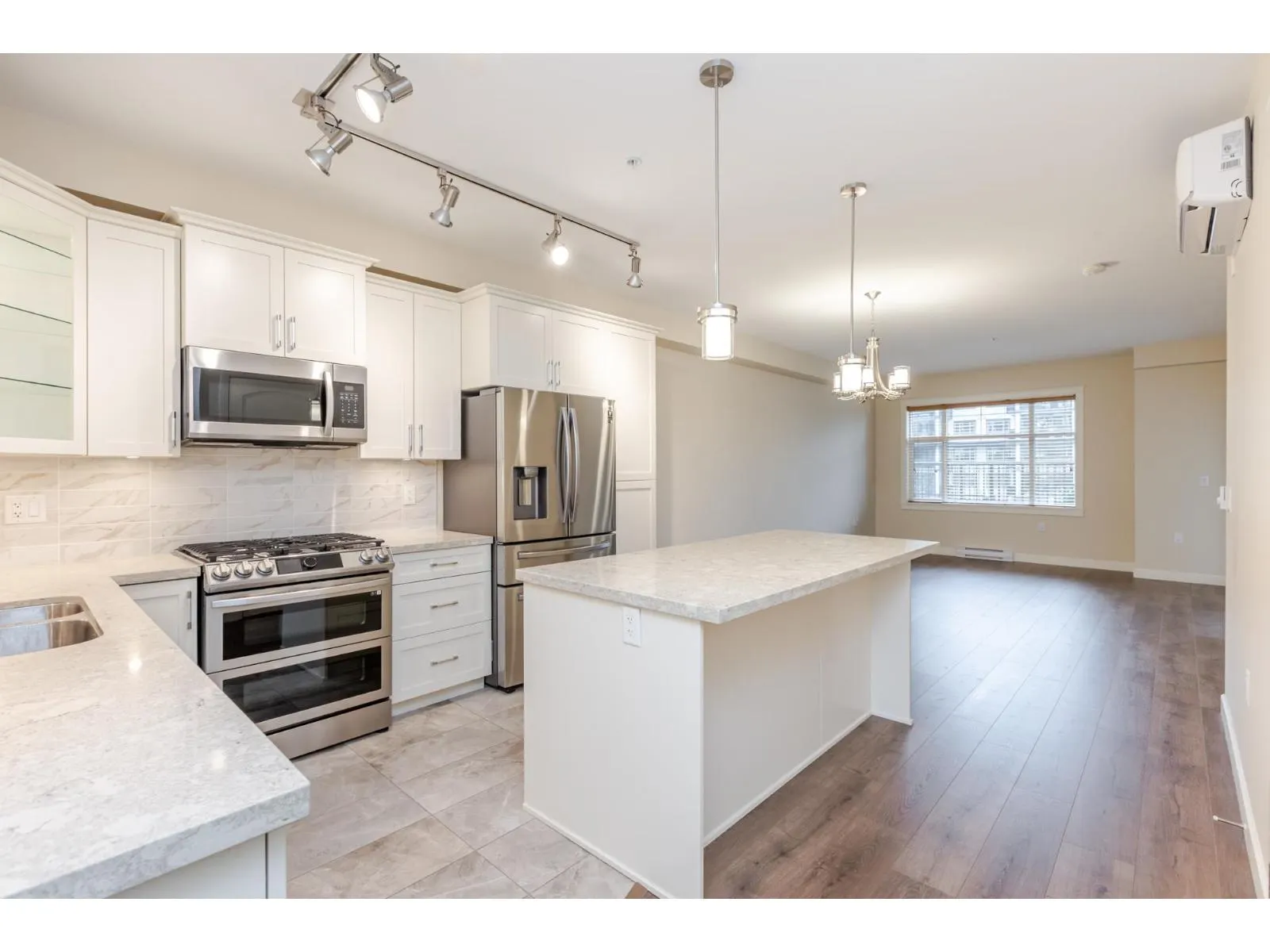 209 8561 203A STREET