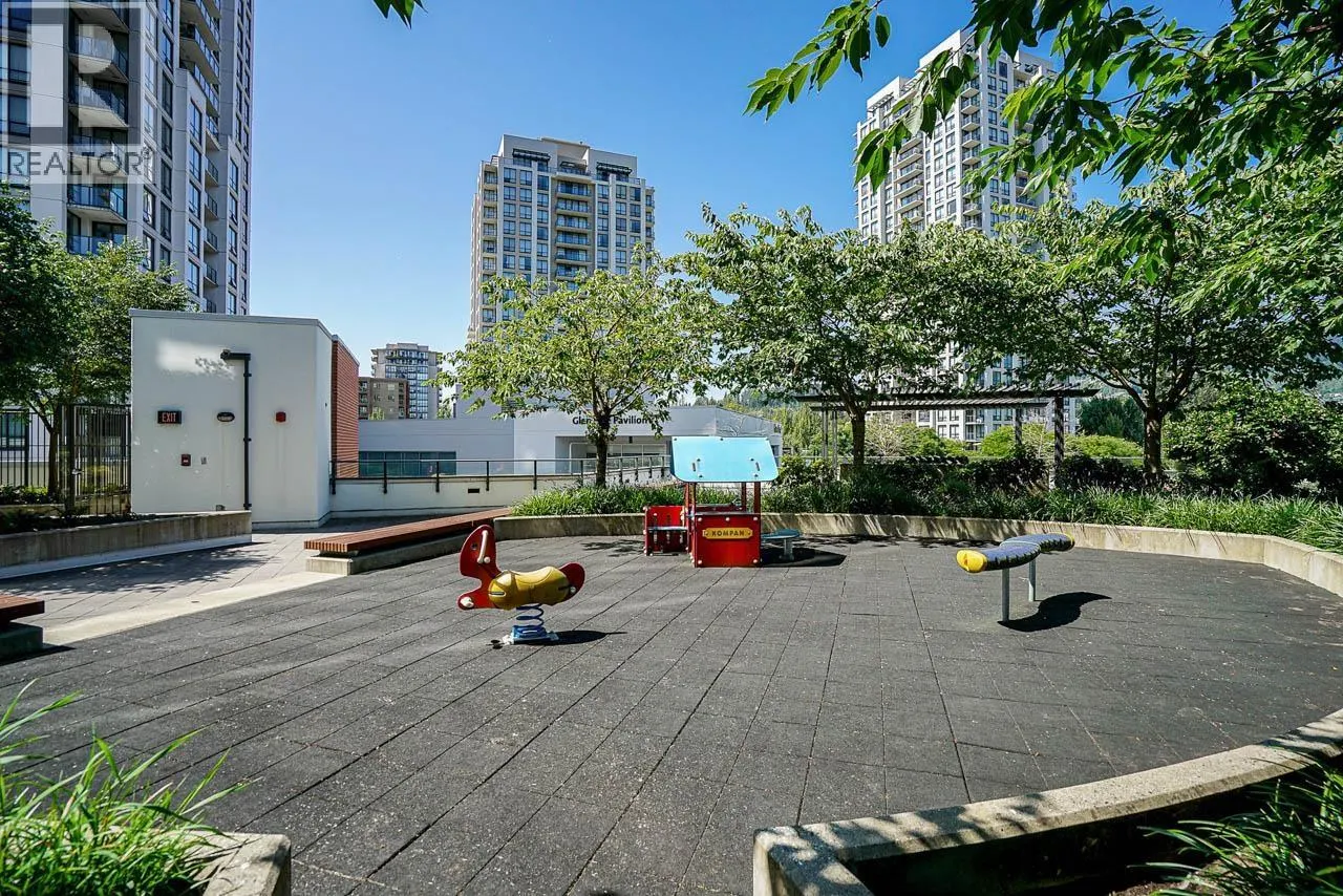 2203 3007 GLEN DRIVE