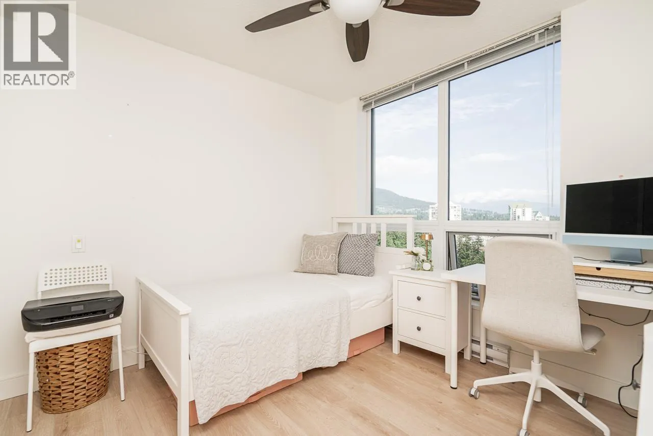 2203 3007 GLEN DRIVE