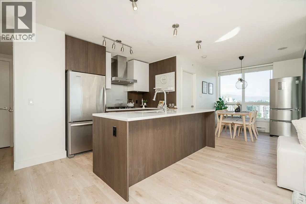 2203 3007 GLEN DRIVE
