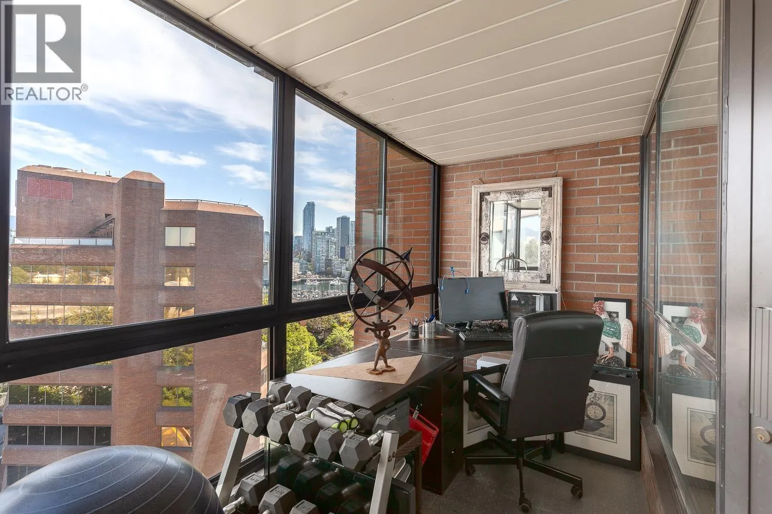1003 1450 PENNYFARTHING DRIVE