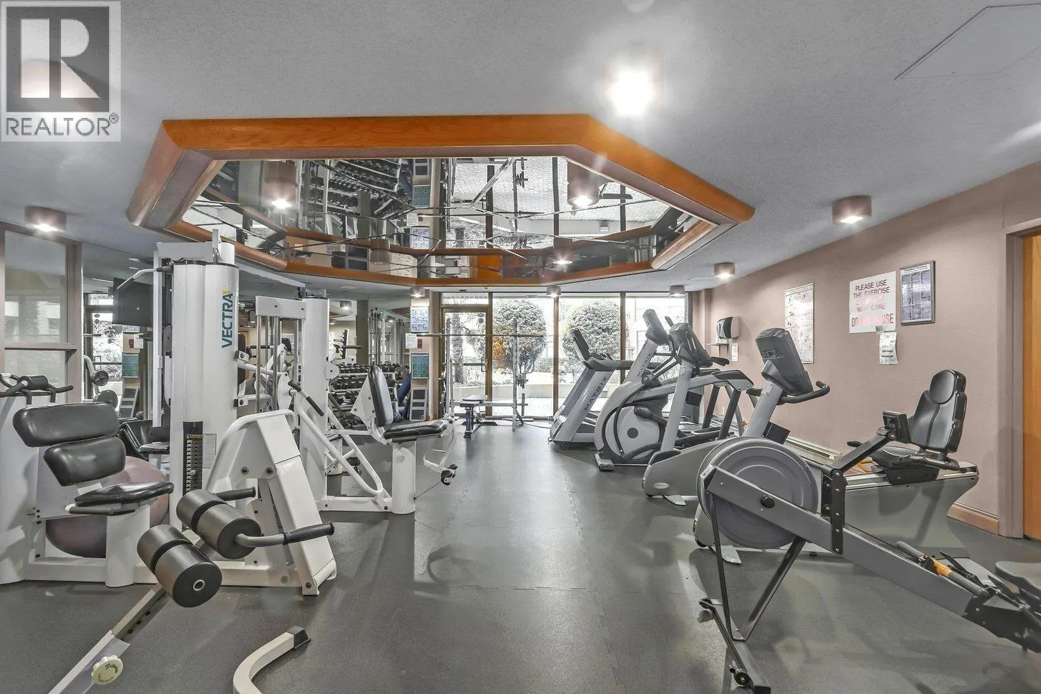 1003 1450 PENNYFARTHING DRIVE