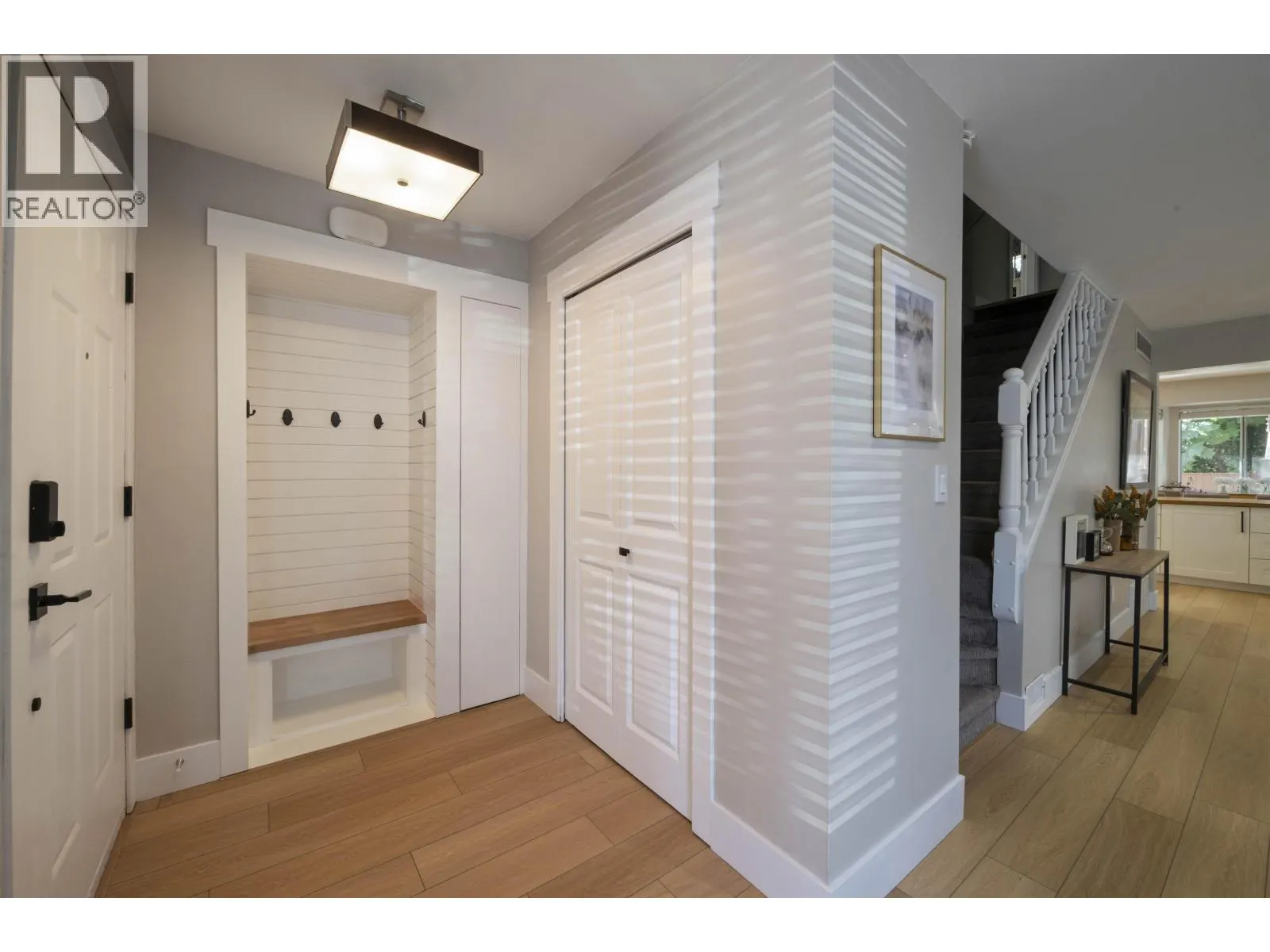 1261 RIVER DRIVE