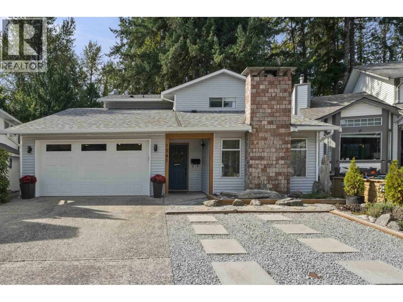 1261 RIVER DRIVE
