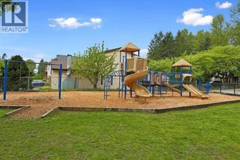 1261 RIVER DRIVE