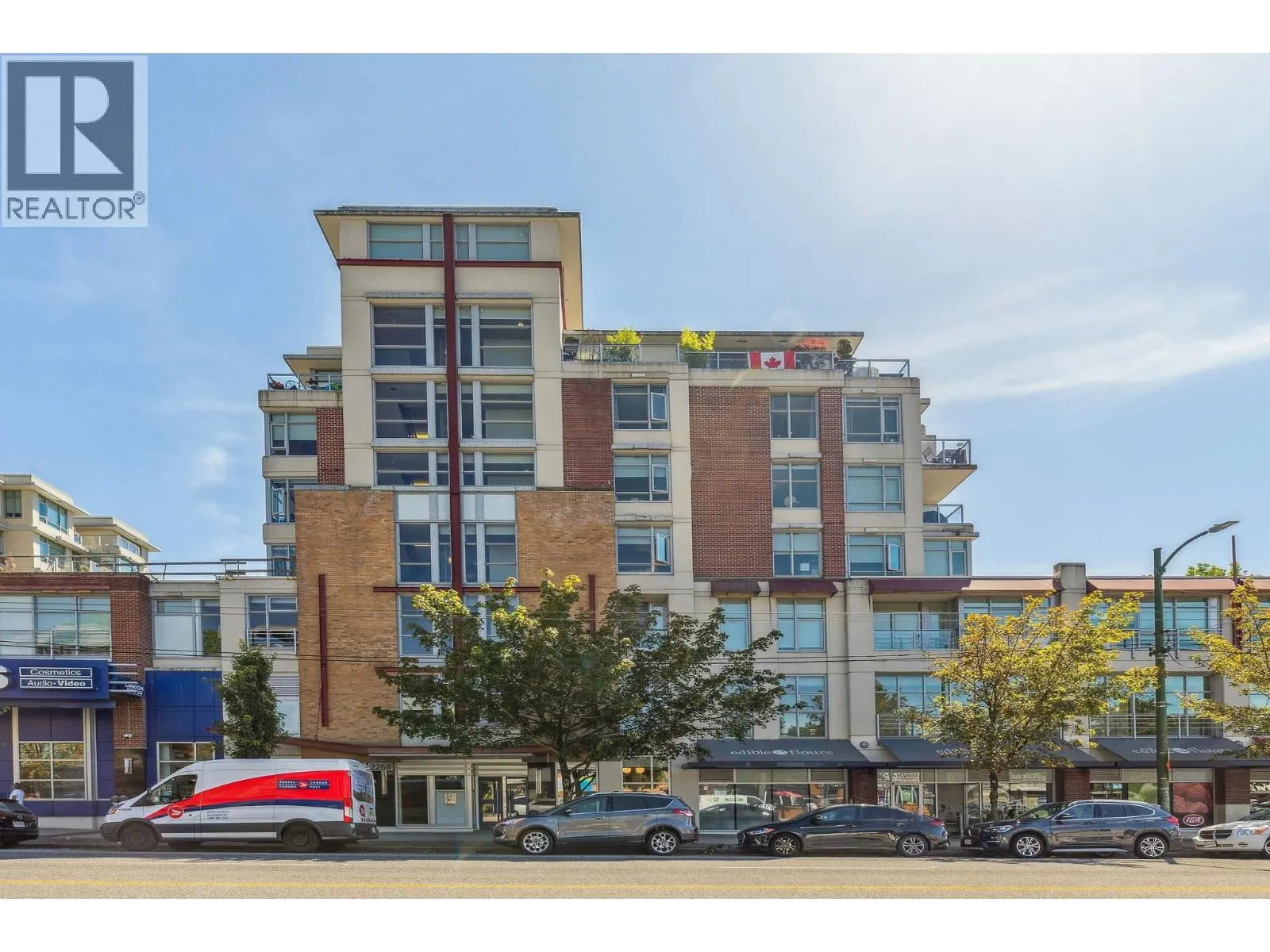 619 2268 W BROADWAY