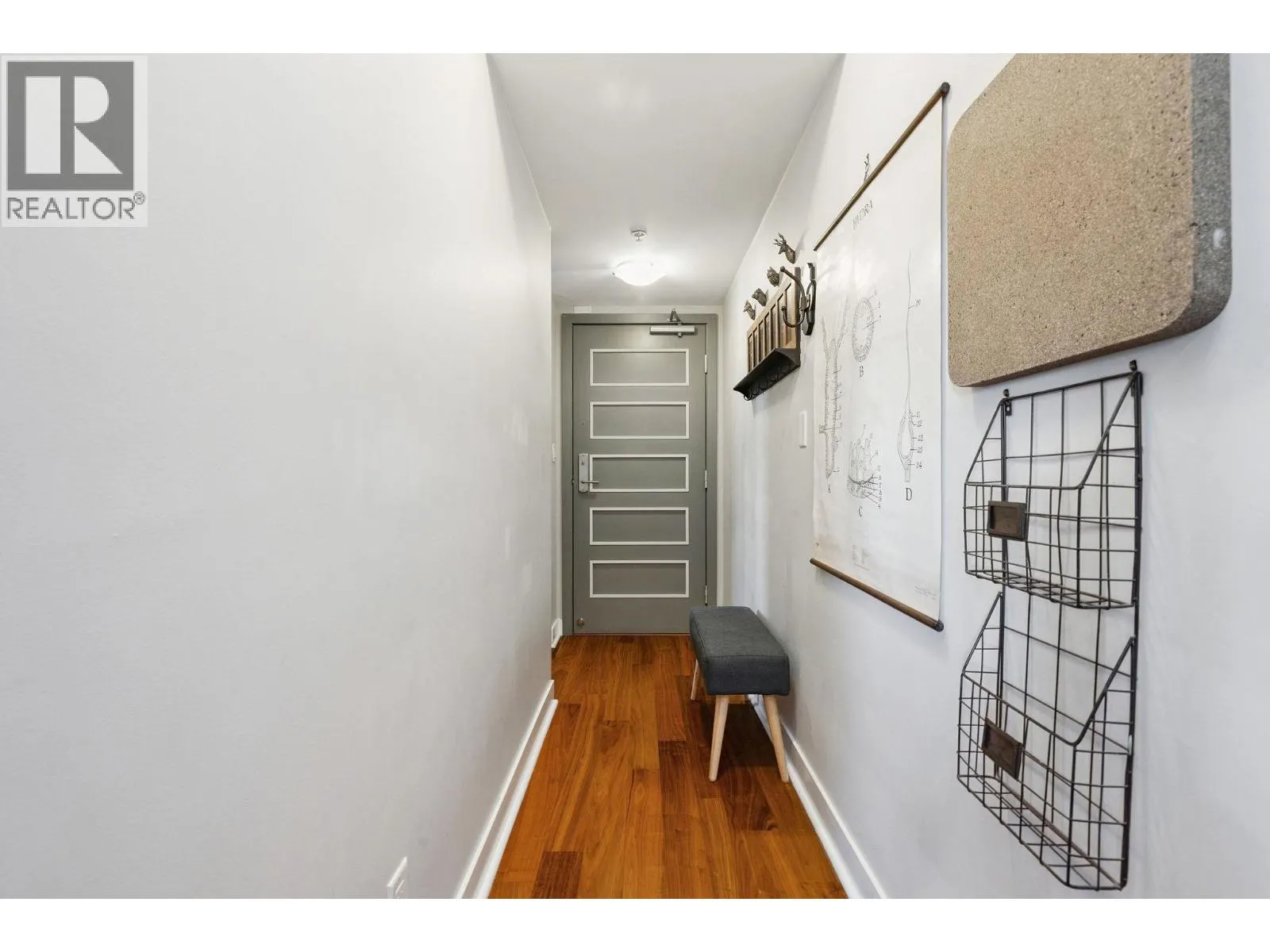 619 2268 W BROADWAY