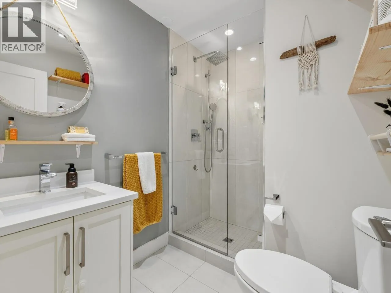 165 W 14TH AVENUE