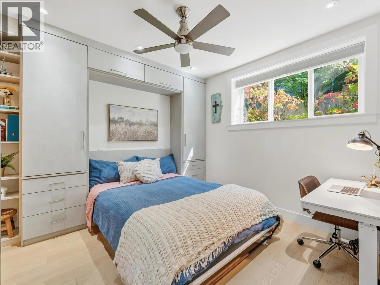 165 W 14TH AVENUE