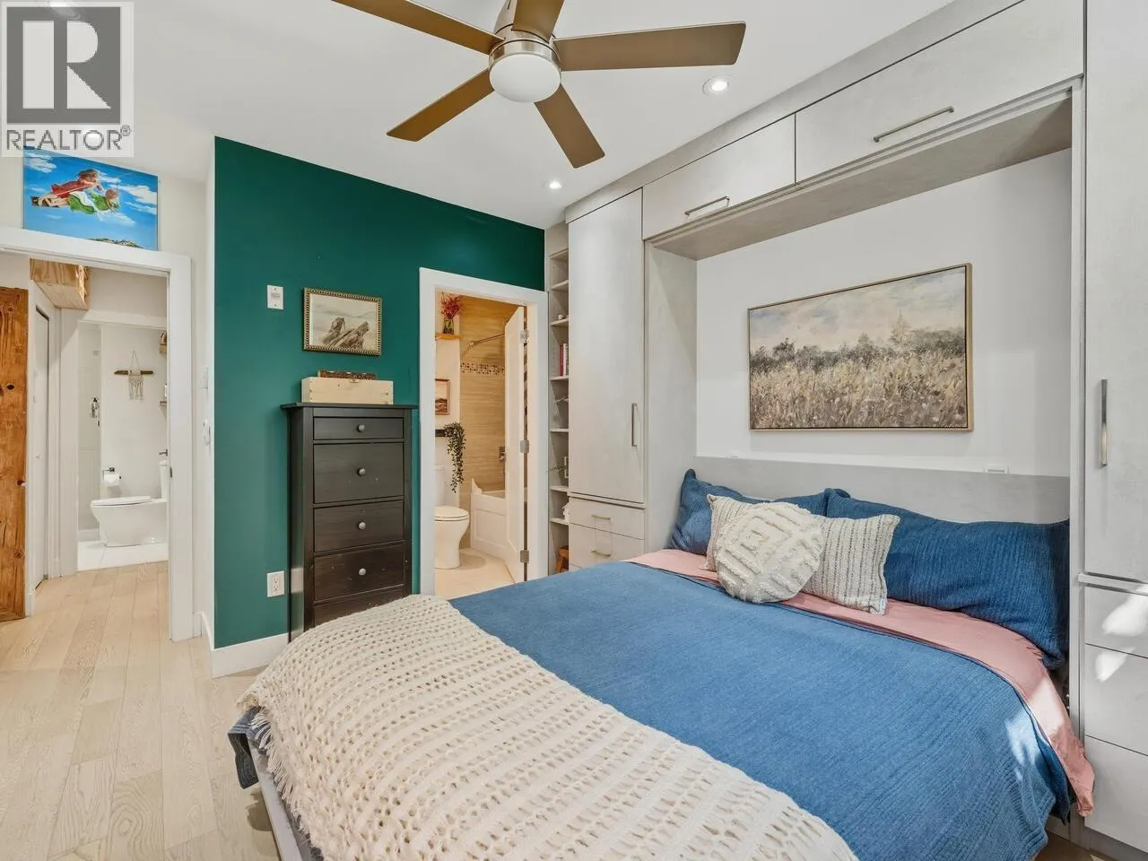 165 W 14TH AVENUE