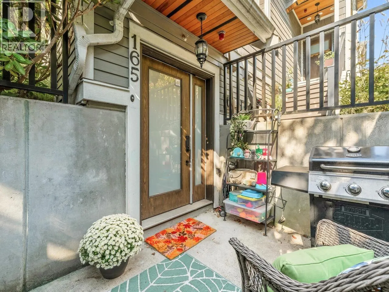 165 W 14TH AVENUE