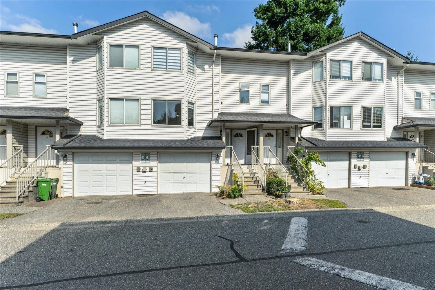 18 5904 VEDDER ROAD|Vedder Crossing