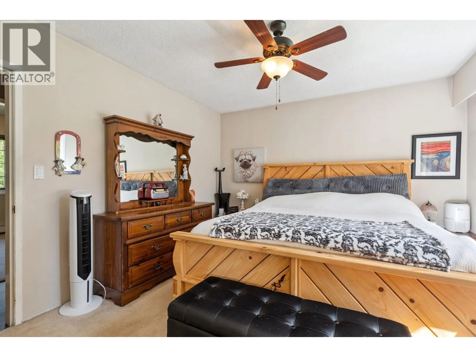 1554 FARRELL CRESCENT