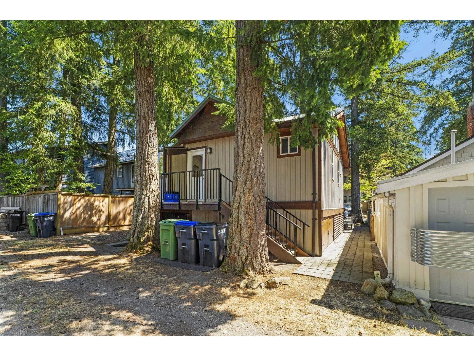 311 SPRUCE STREET|Cultus Lake North