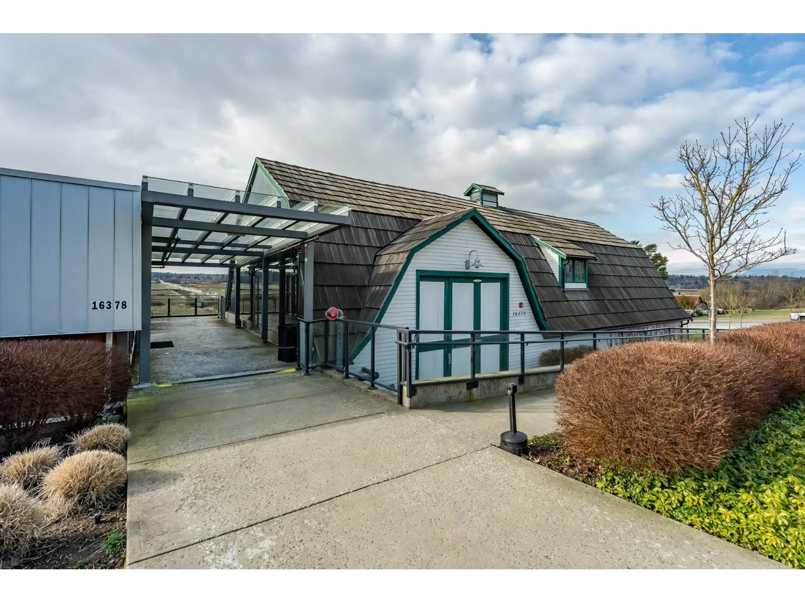 209 16396 64 AVENUE