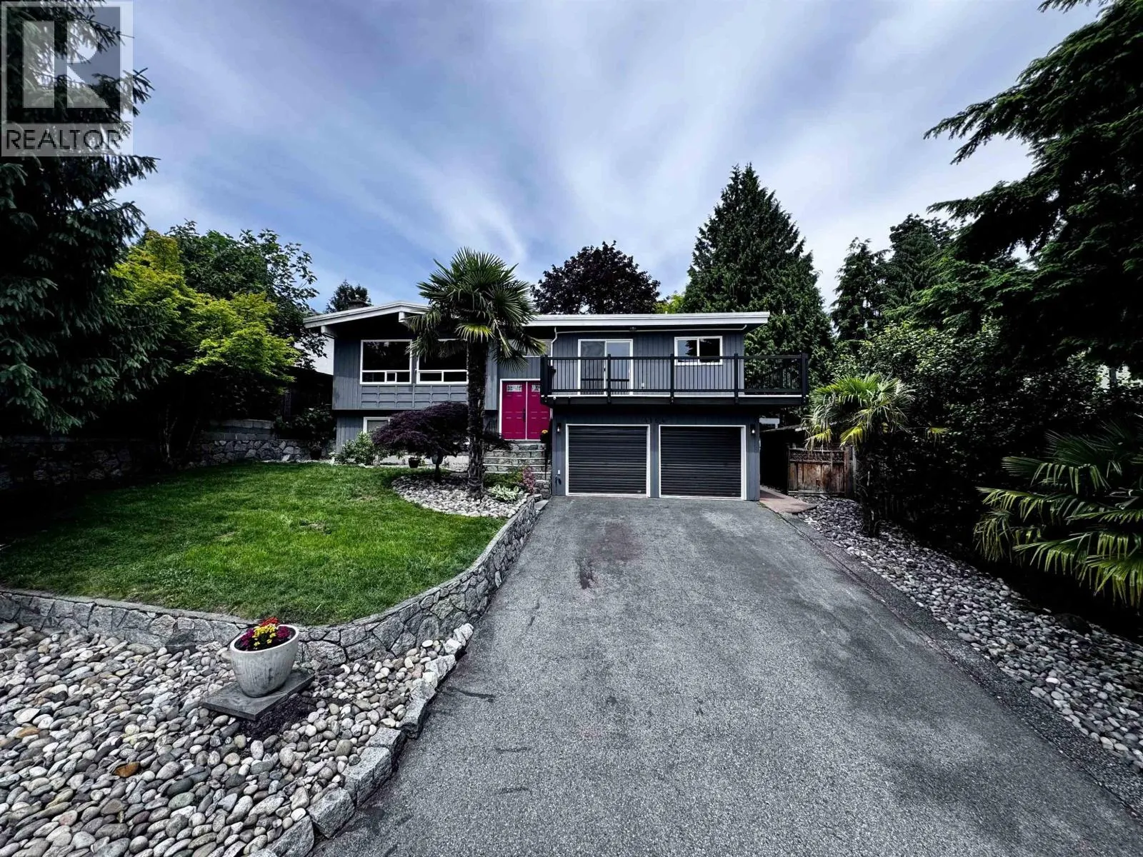 4164 FAIRWAY PLACE