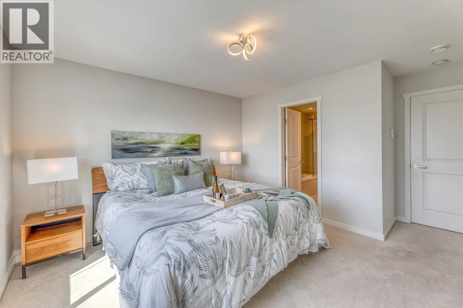 60 3500 BURKE VILLAGE PROMENADE