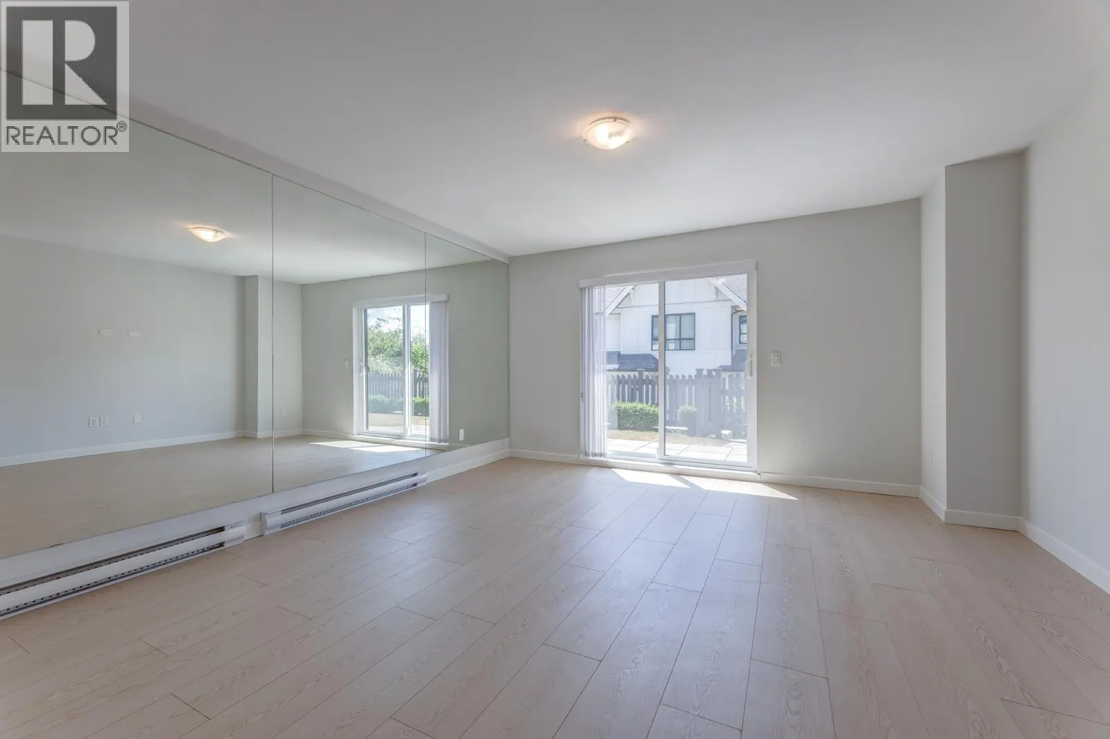 60 3500 BURKE VILLAGE PROMENADE