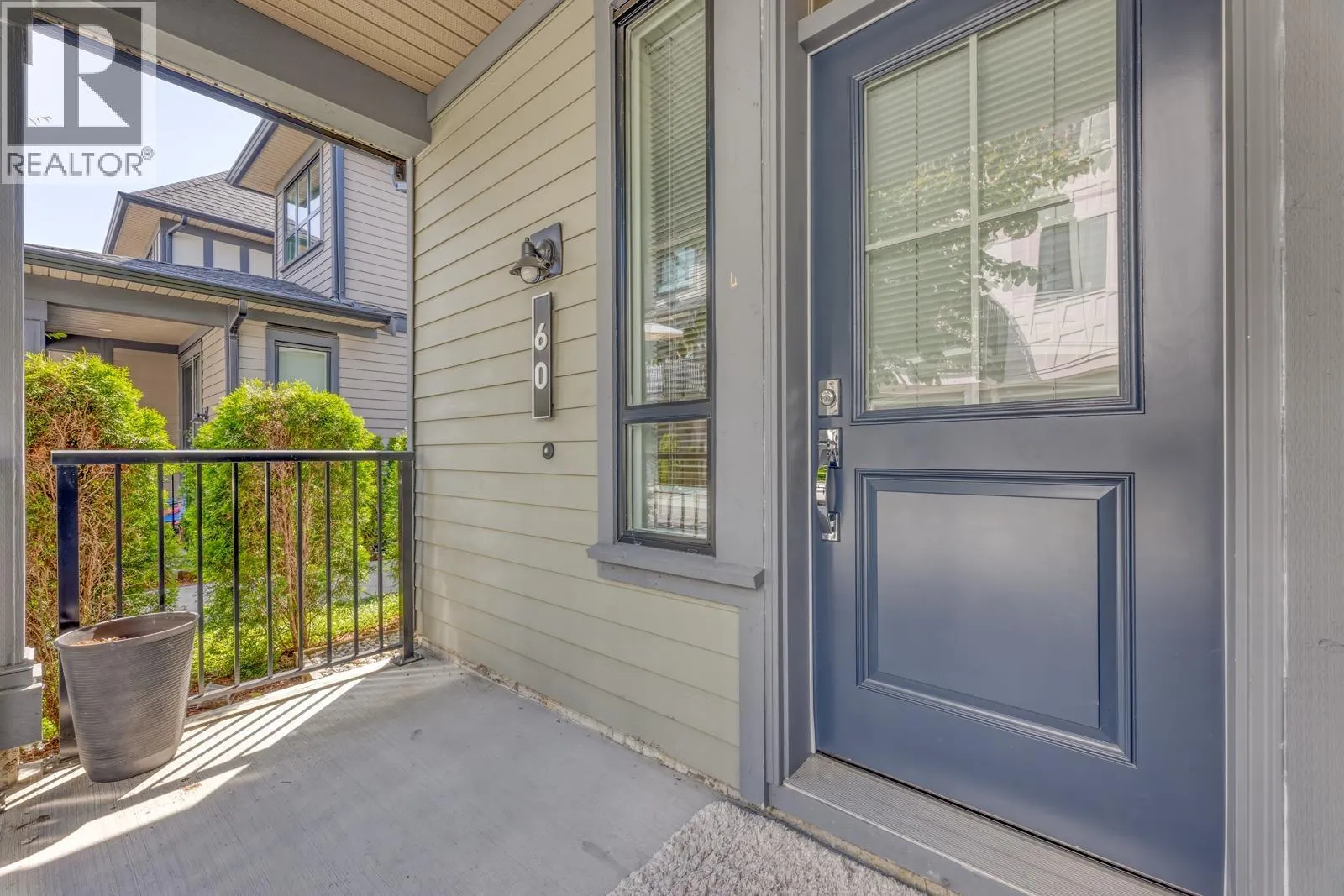 60 3500 BURKE VILLAGE PROMENADE