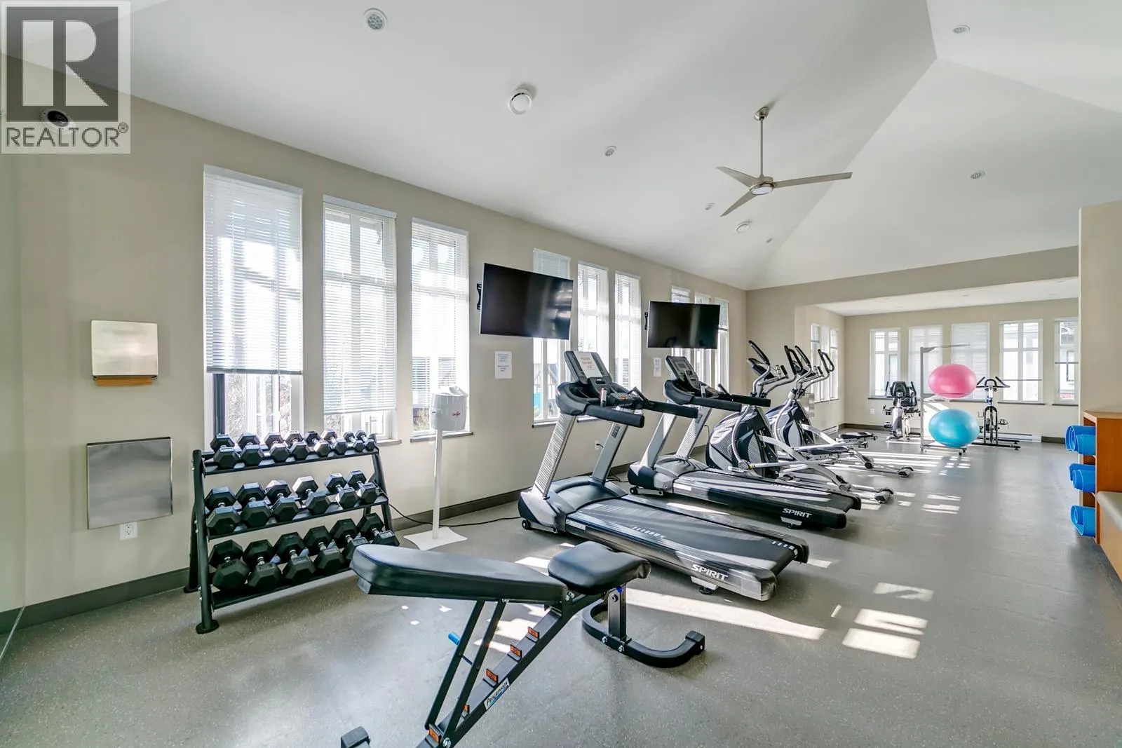 60 3500 BURKE VILLAGE PROMENADE