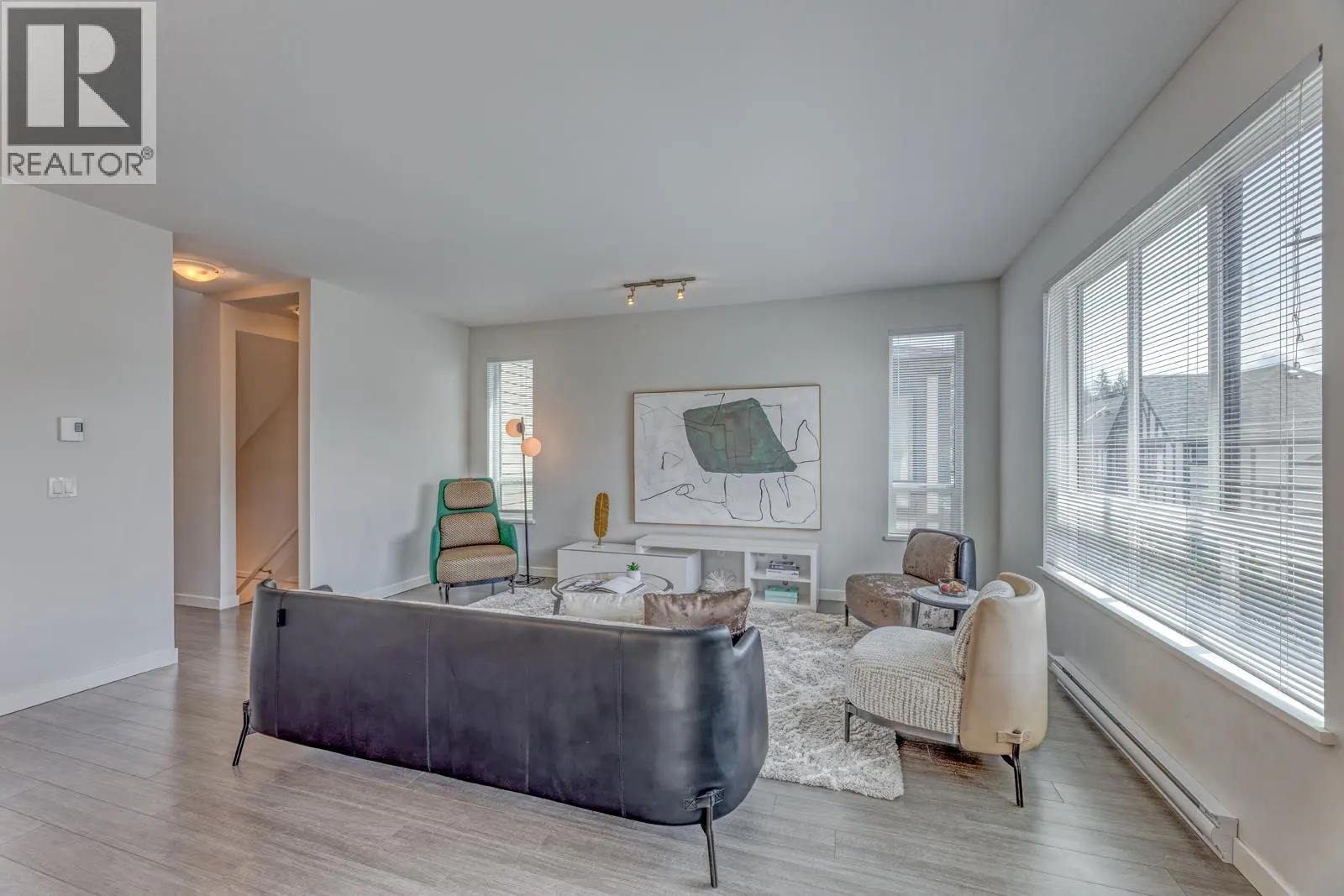 60 3500 BURKE VILLAGE PROMENADE