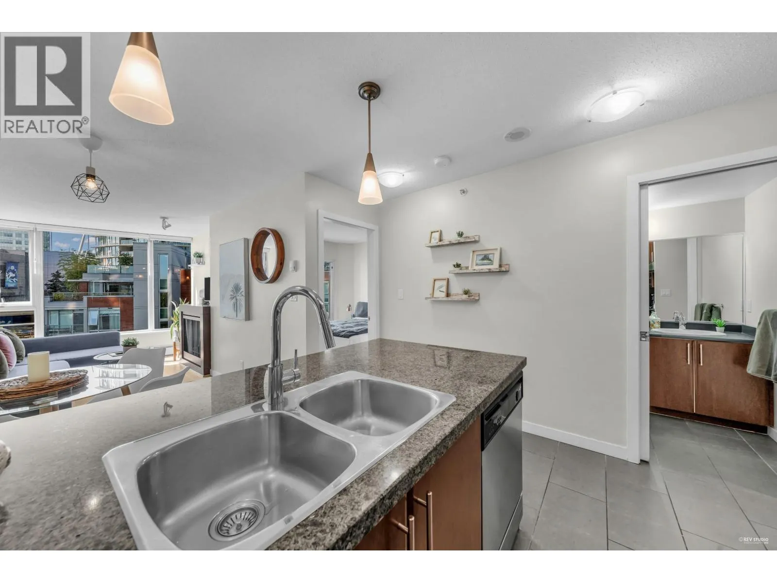 703 58 KEEFER PLACE