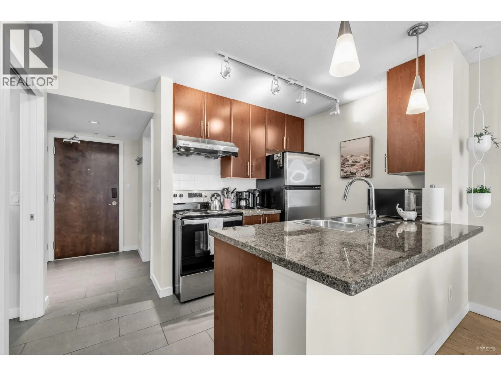 703 58 KEEFER PLACE