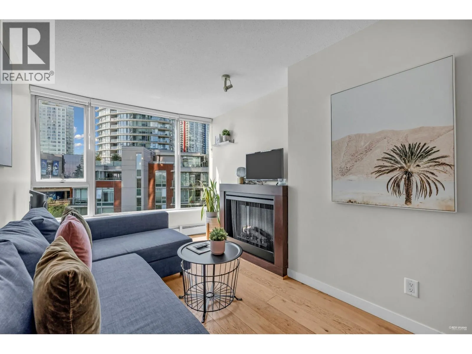703 58 KEEFER PLACE