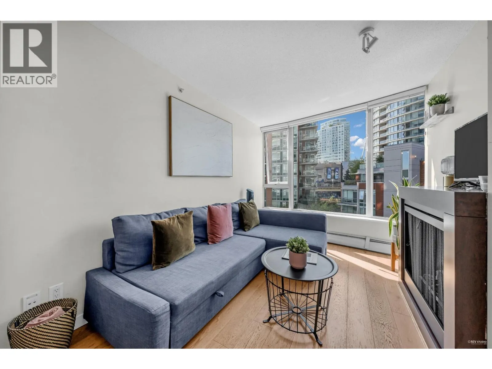 703 58 KEEFER PLACE