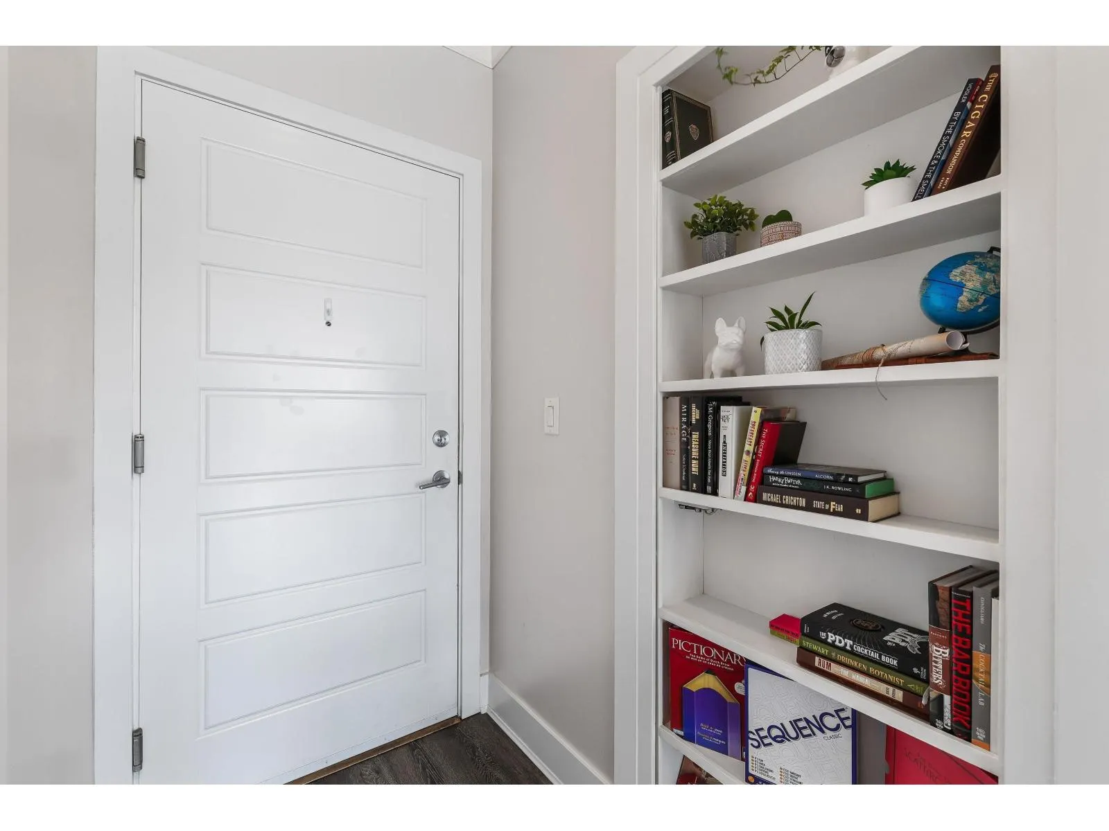207 20630 DOUGLAS CRESCENT