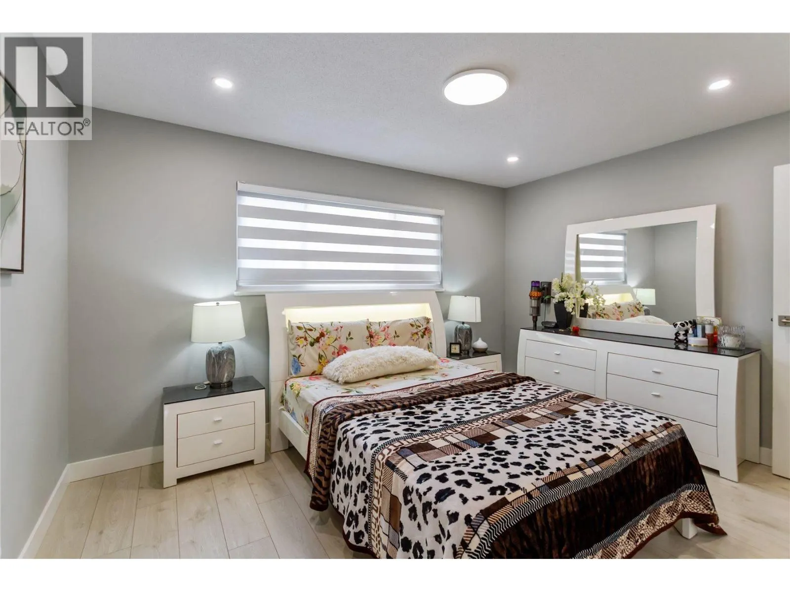 3708 PRICE STREET