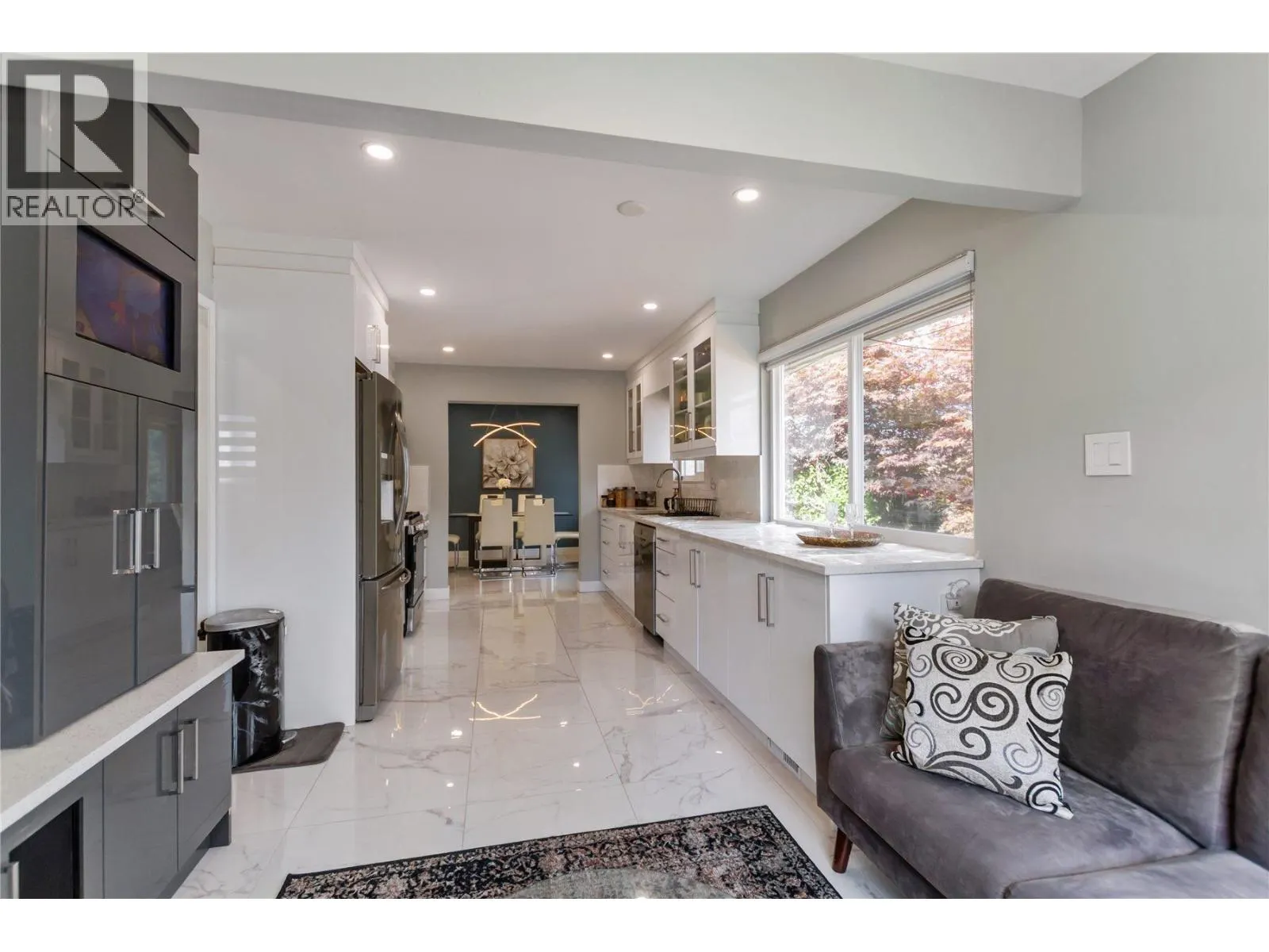 3708 PRICE STREET