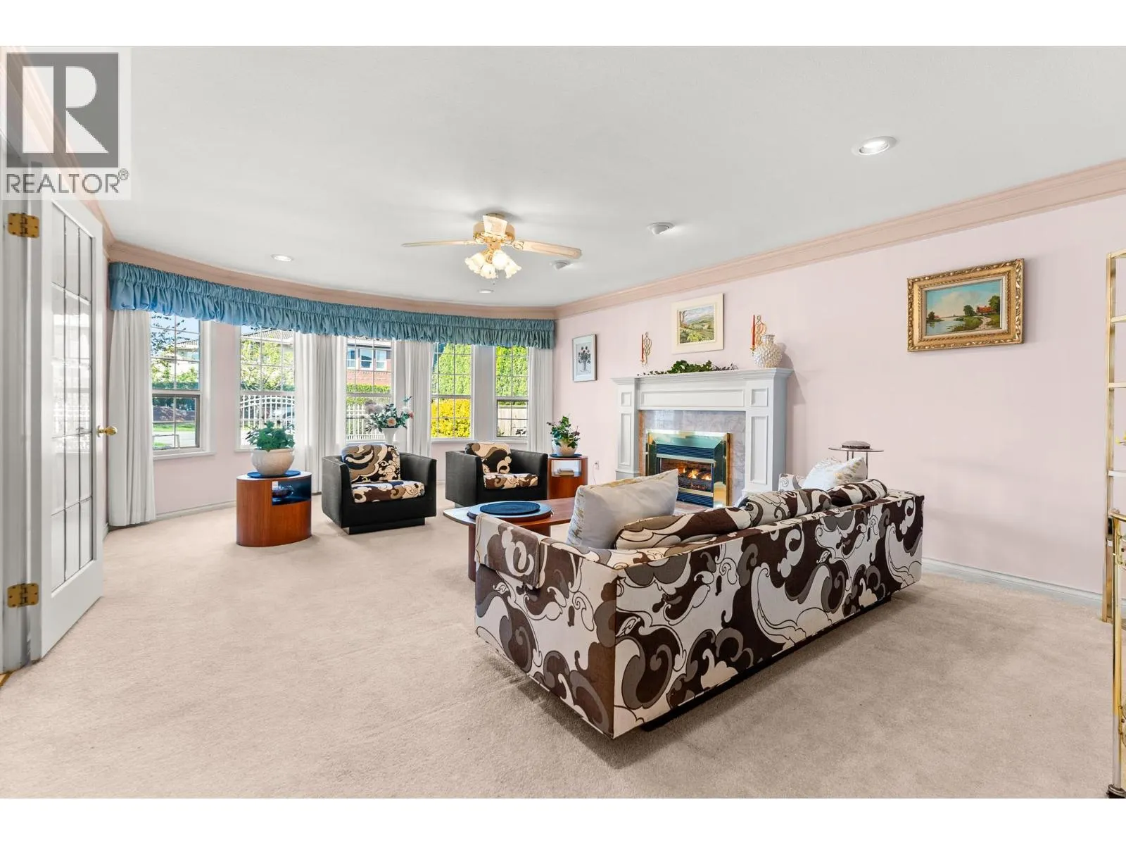 8140 ROBINSON ROAD